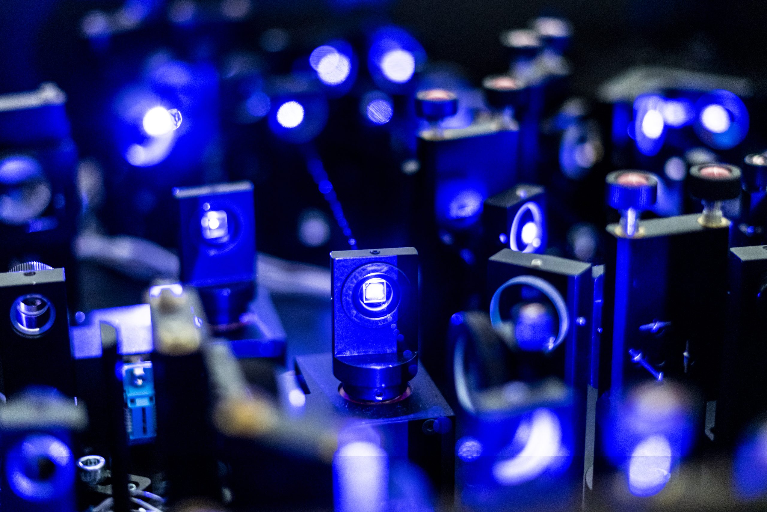 Mi a lézer? Fizikai alapok, lézertípusok és ipari alkalmazhatóság