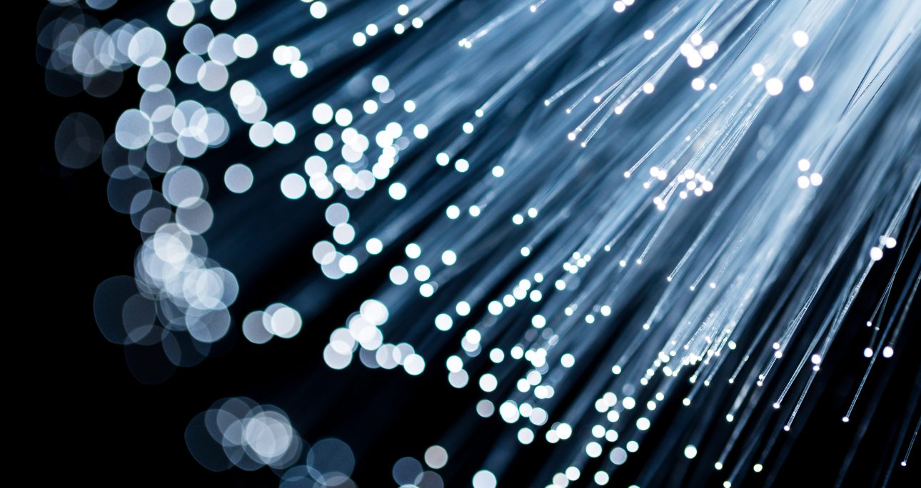 Fiber lézer: diódapumpálás, erősítő szál, ipari dominancia és LiDAR kapcsolódások